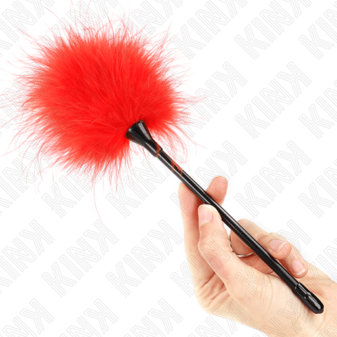 Plumes tickle rouges utilisées pour le KIT bondage 27 CM — KINK