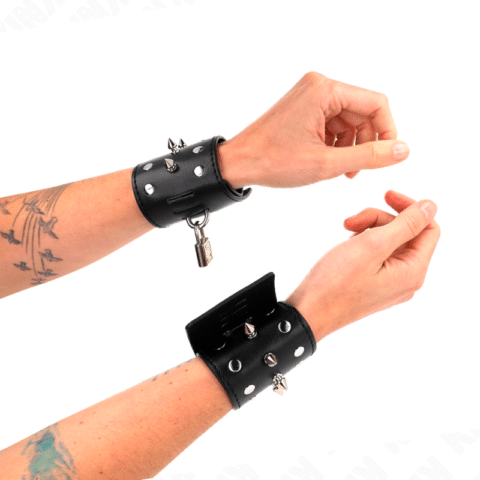 Appareils-poignets punk avec pointes 25 X 6 CM — KINK