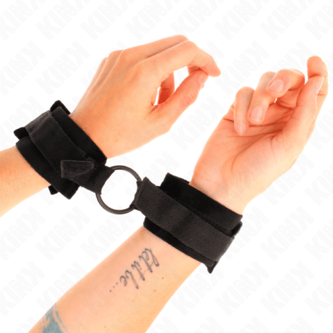 Manchettes débutant fourrure 25 CM avec o-ring 4 CM noir ajustable 15-25 CM — KINK
