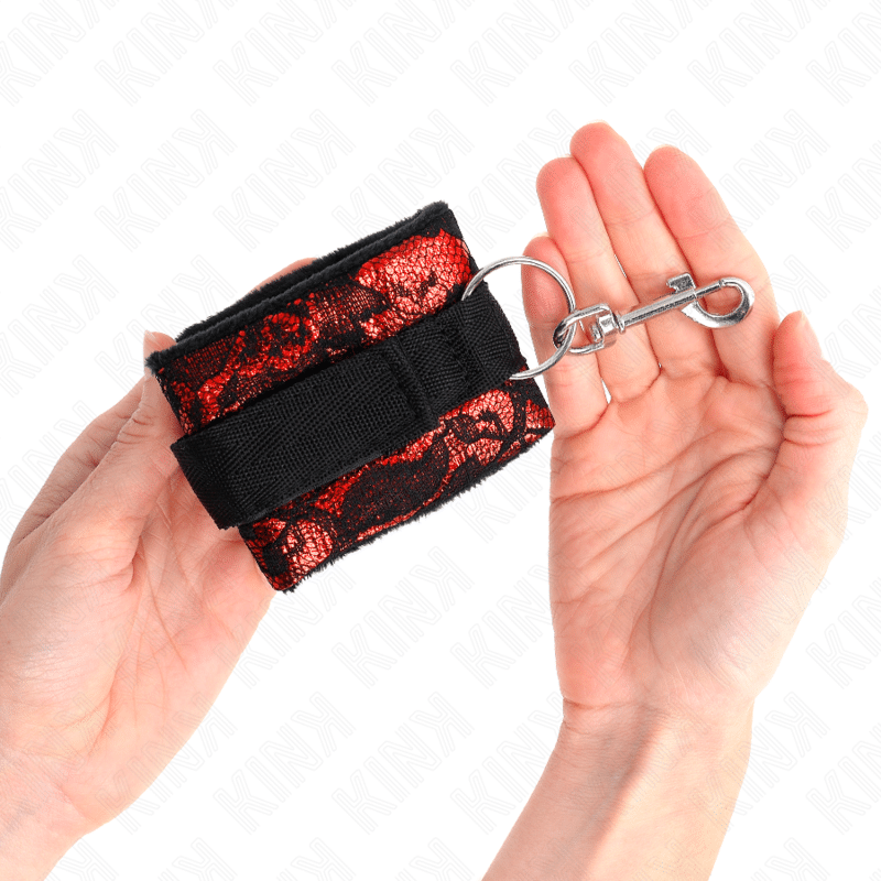 Retenues poignets scandal rouge-noir — KINK, vue 4