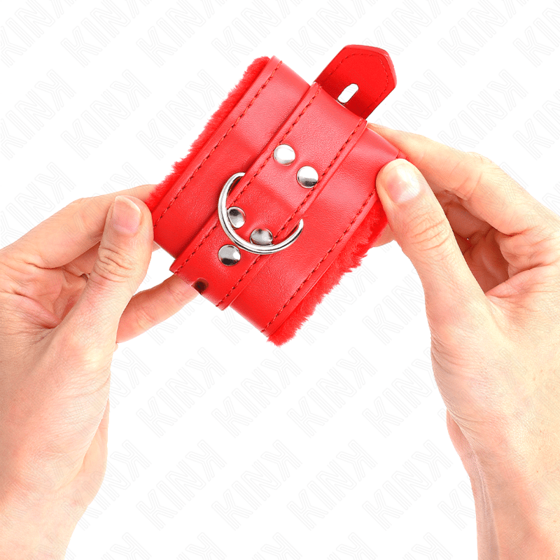Appui-poignets doublés de fourrure avec trous carrés rouge et ceinture rouge réglable 17-29 CM X 6 CM — KINK, vue 4