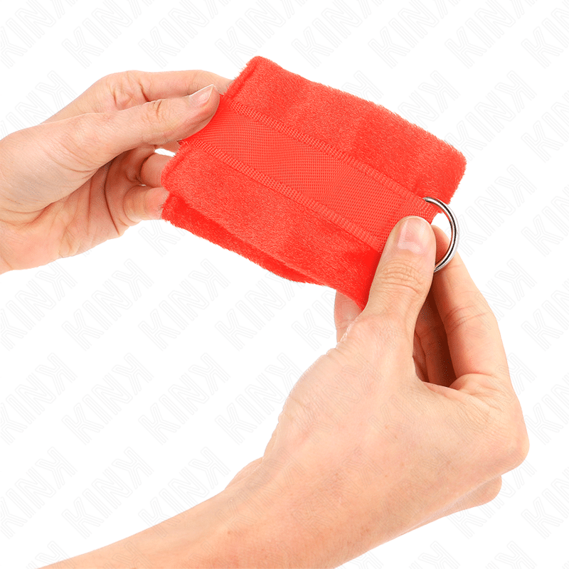 Manchettes débutant en fourrure rouge 30 X 7 CM — KINK, vue 4