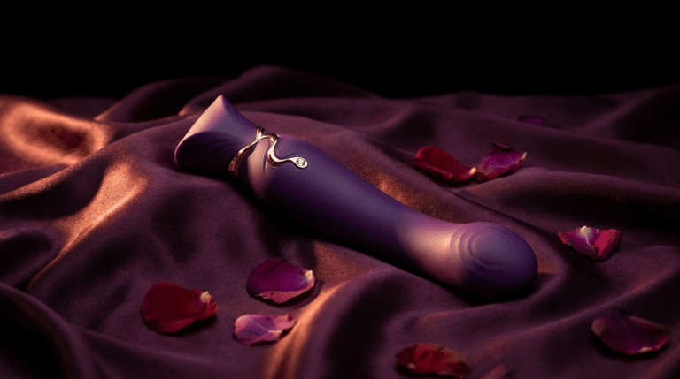 Sextoys ZALO haut de gamme mis en scène sur soie prune